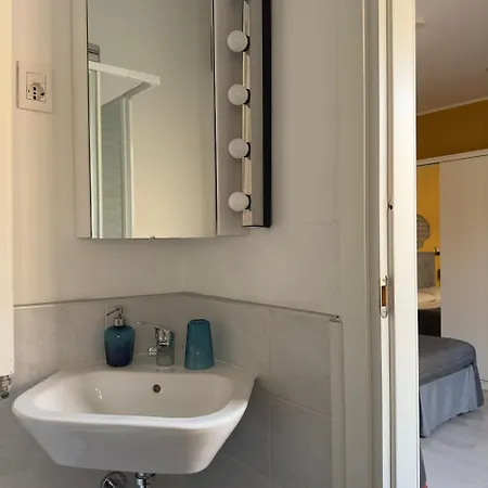 Forum Guest House Free Private Parking بارما