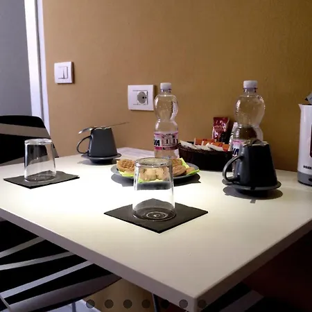 Forum Guest House Free Private Parking Parma