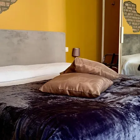 Forum Guest House Free Private Parking